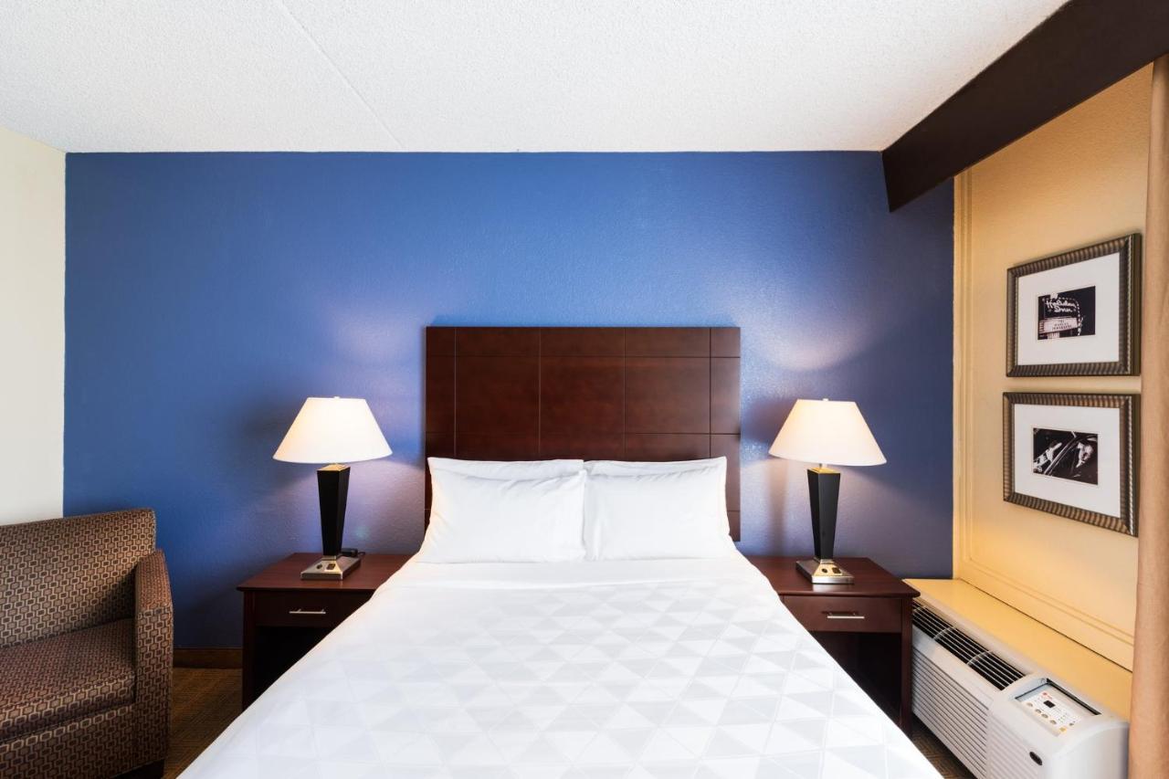 Holiday Inn South Plainfield-Piscataway By Ihg Εξωτερικό φωτογραφία
