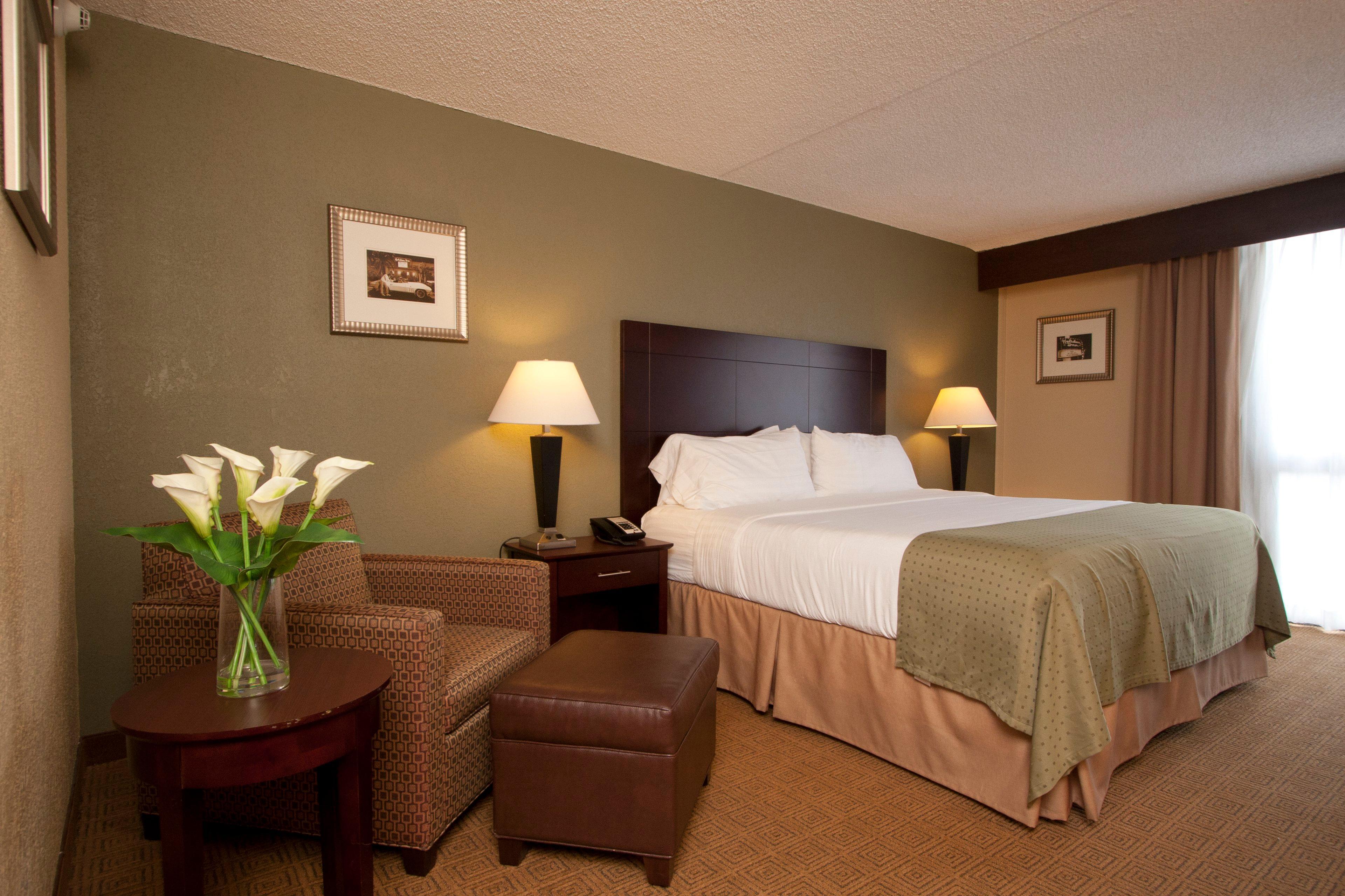 Holiday Inn South Plainfield-Piscataway By Ihg Εξωτερικό φωτογραφία