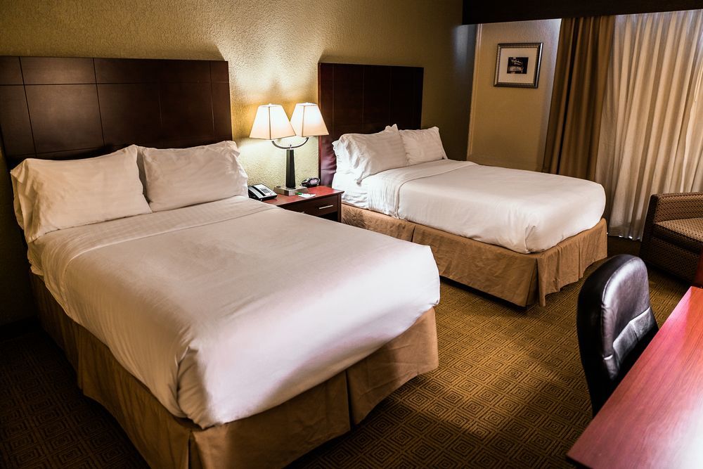 Holiday Inn South Plainfield-Piscataway By Ihg Εξωτερικό φωτογραφία